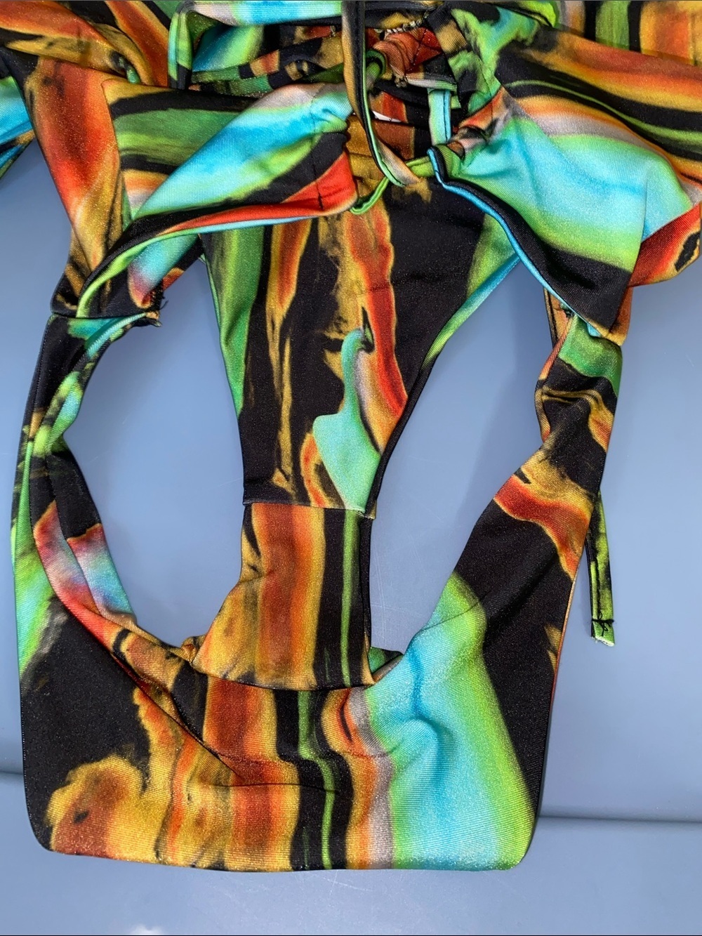 PrettyLittleThing • Cutout • One-Piece • Multicolor • Swimsuit • Size 10 - Picture 5 of 8